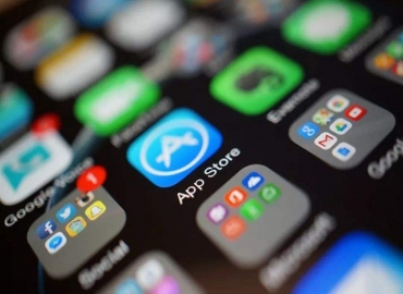 生活可以離開手機，手機卻離不開生活